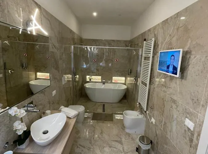 Luxury 3 Al Duomo Di * Parma